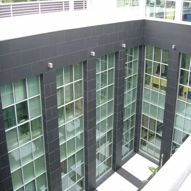 Уральский Гранит Уральские Фасады UF001PR керамогранит напольный