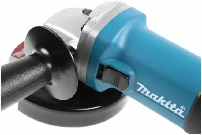 Макита 9558HNRK угловая шлифмашина (840 Вт)